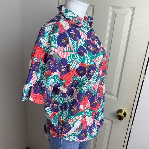 Vintage Womens short sleeve button up - Picture 2 of 7